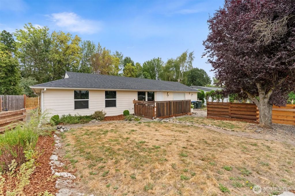 536 Sw 18th Street, Chehalis