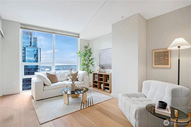 121 Stewart St 3004, Seattle