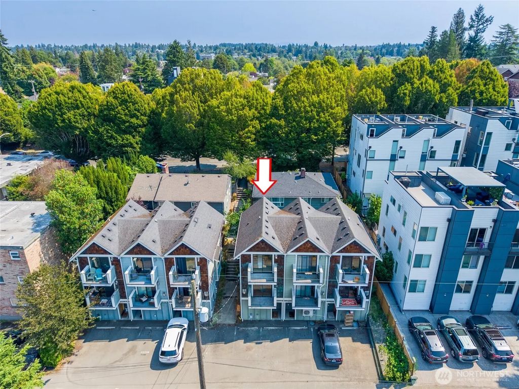 9243 35th Ave Sw A, Seattle
