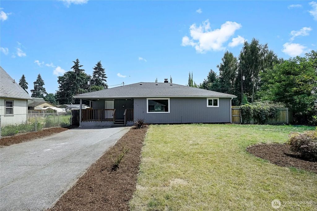 256 Douglas Street, Longview