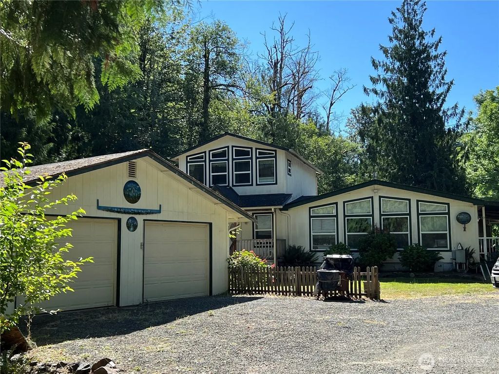 5968 State Route 508 Highway, Morton