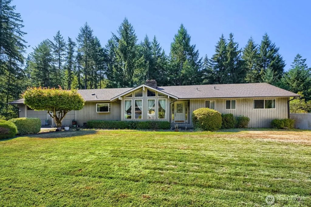 16108 43rd Street E, Sumner