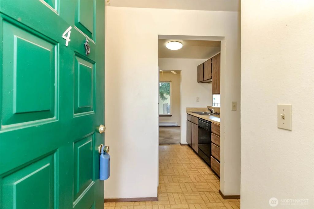 1102 8th Street Ne 4, Auburn