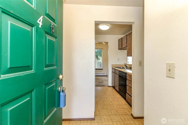 1102 8th Street Ne 4, Auburn