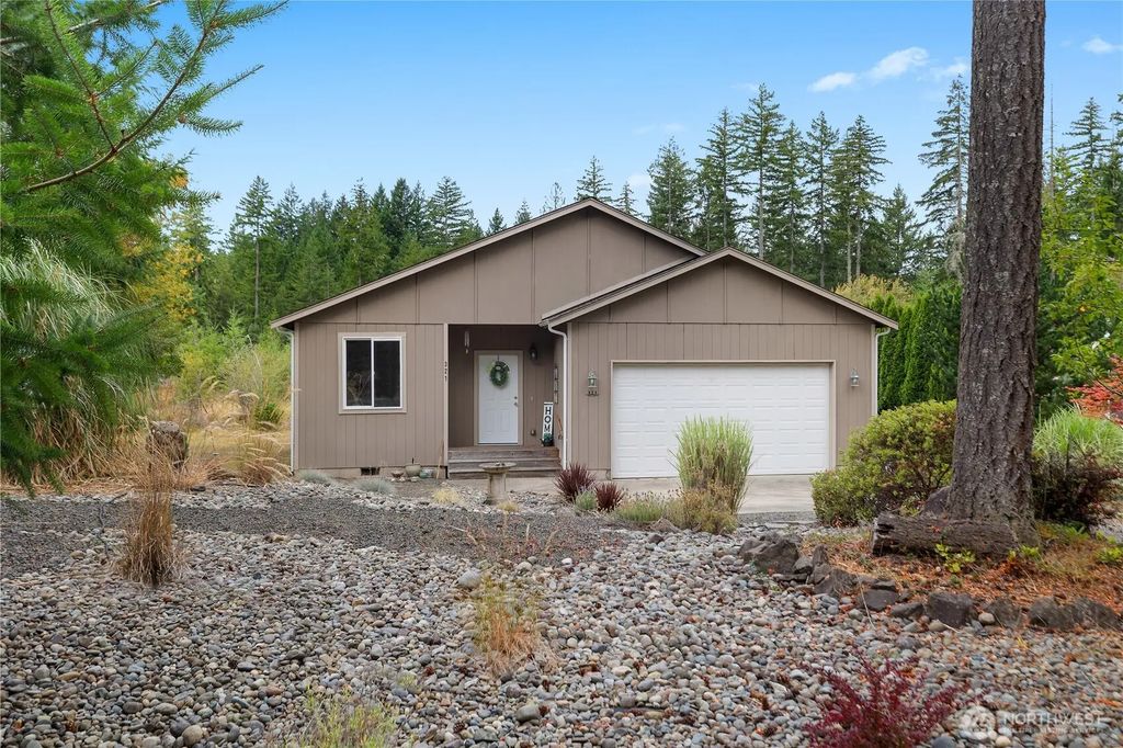 321 E Penzance Road, Shelton