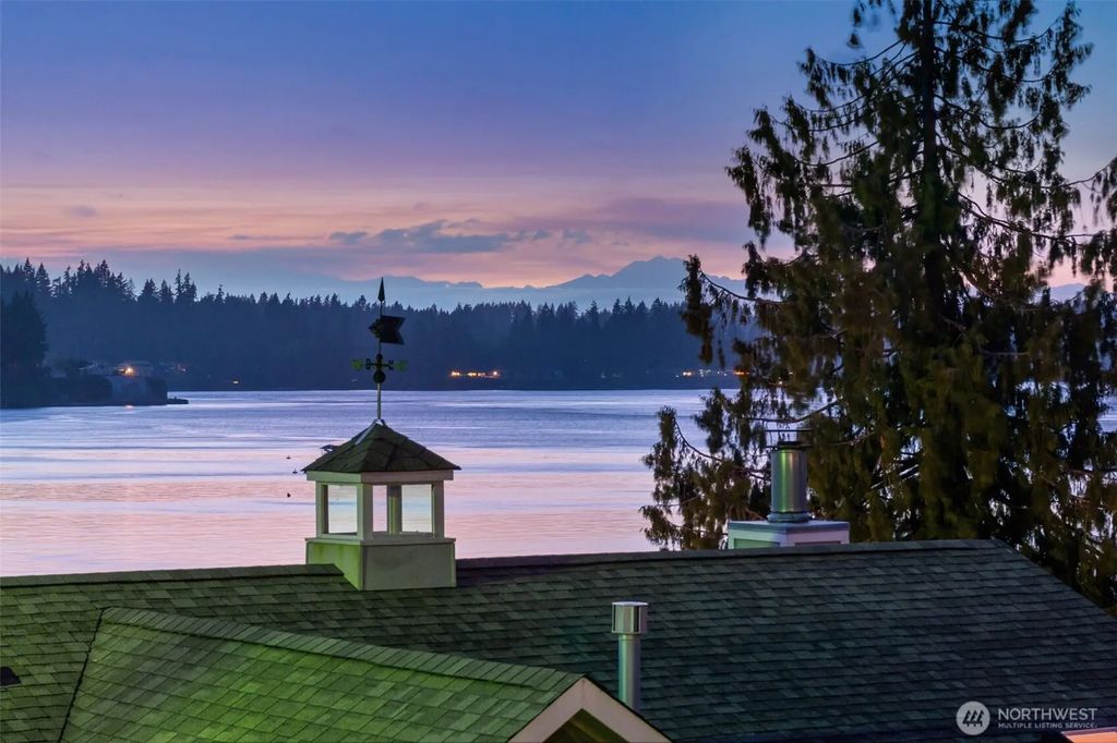 9941 Mariner Drive Nw, Olympia