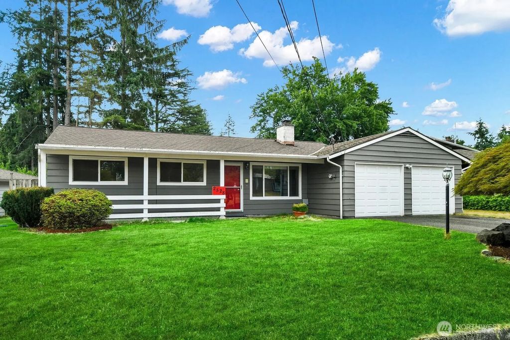 2528 166th Avenue Ne, Bellevue