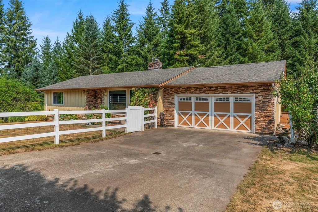 891 Young Road, Kelso