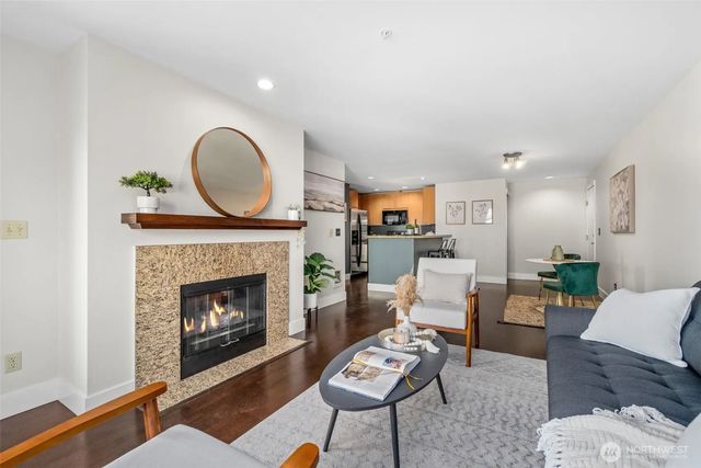 3202 Sw Avalon Way 303, Seattle