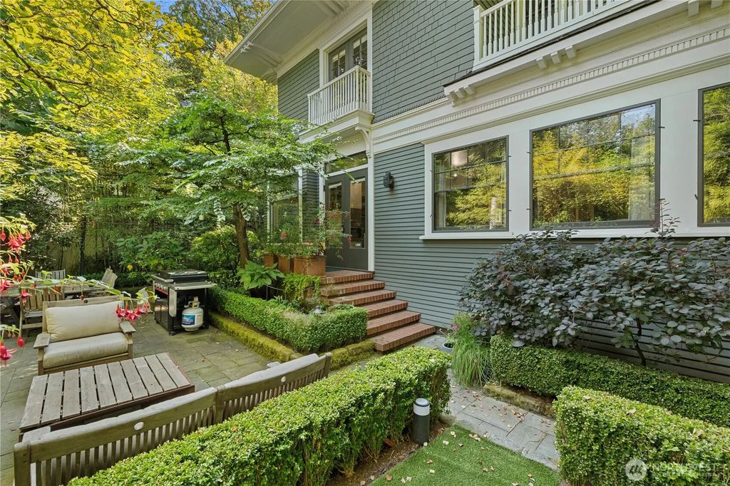 1108 Harvard Avenue E, Seattle