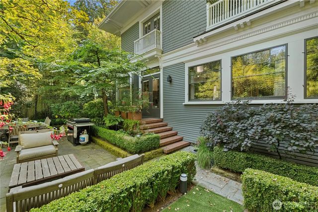 1108 Harvard Avenue E, Seattle