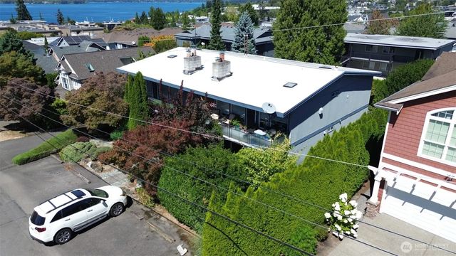 324 6th Avenue S, Kirkland