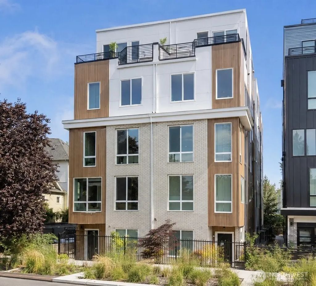 222 10th Avenue E D, Seattle