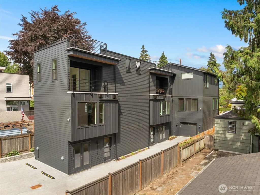 10331 Ashworth Avenue N, Seattle