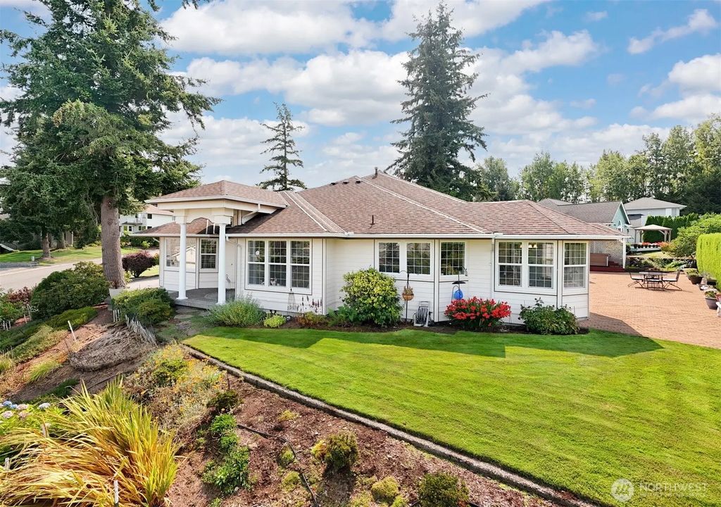911 E Pacificview Drive, Bellingham
