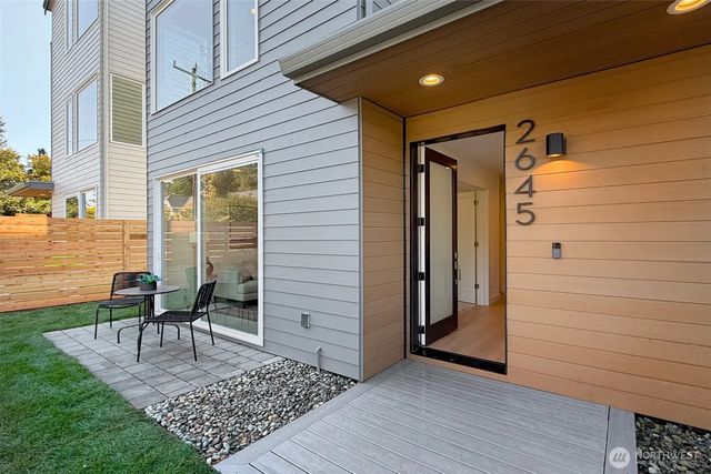 2647 Walnut Avenue Sw, Seattle