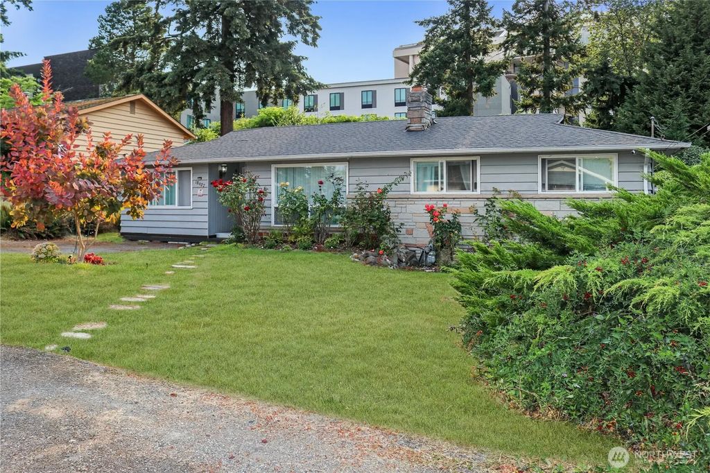 18627 32nd Avenue S, SeaTac