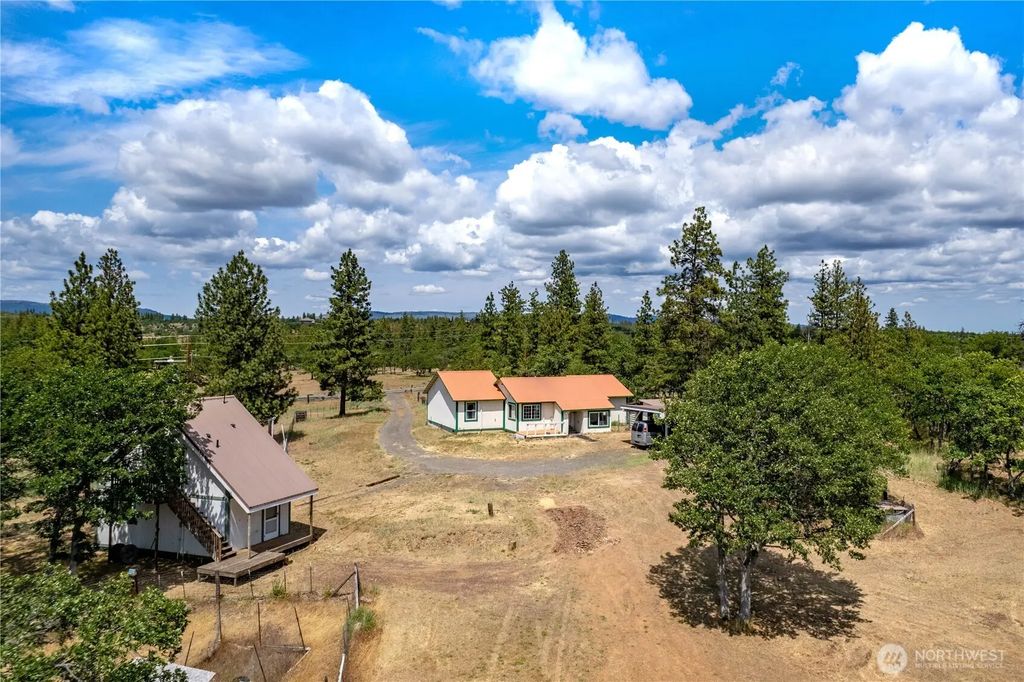 566 Woodlane Road, Goldendale