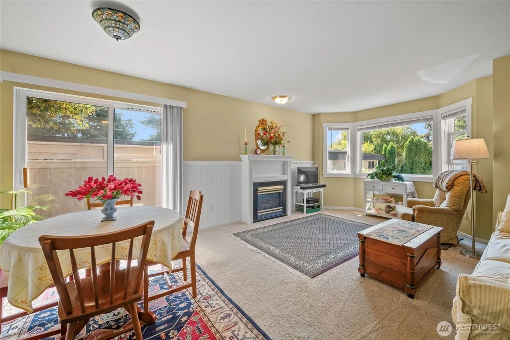 3356 Northwest Avenue 202, Bellingham