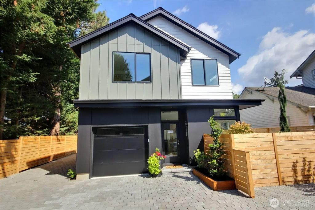 811 Ne 90th Street, Seattle