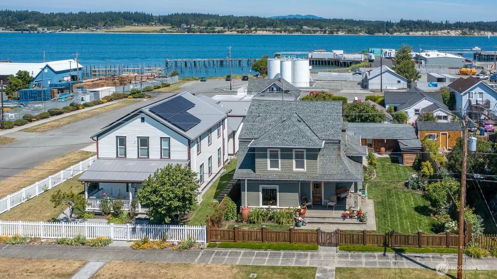 1118 4th Street, Anacortes