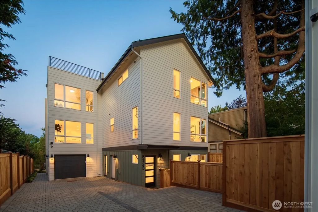 613 B 18th Avenue E, Seattle