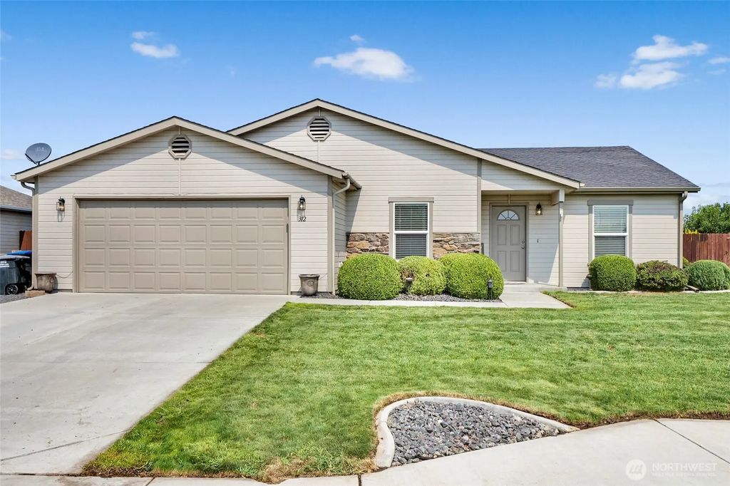 312 E Linden Avenue, Moses Lake