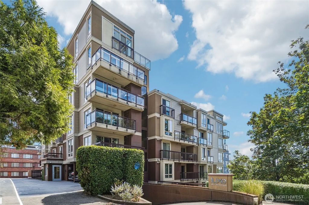 500 5th Avenue W 601, Seattle