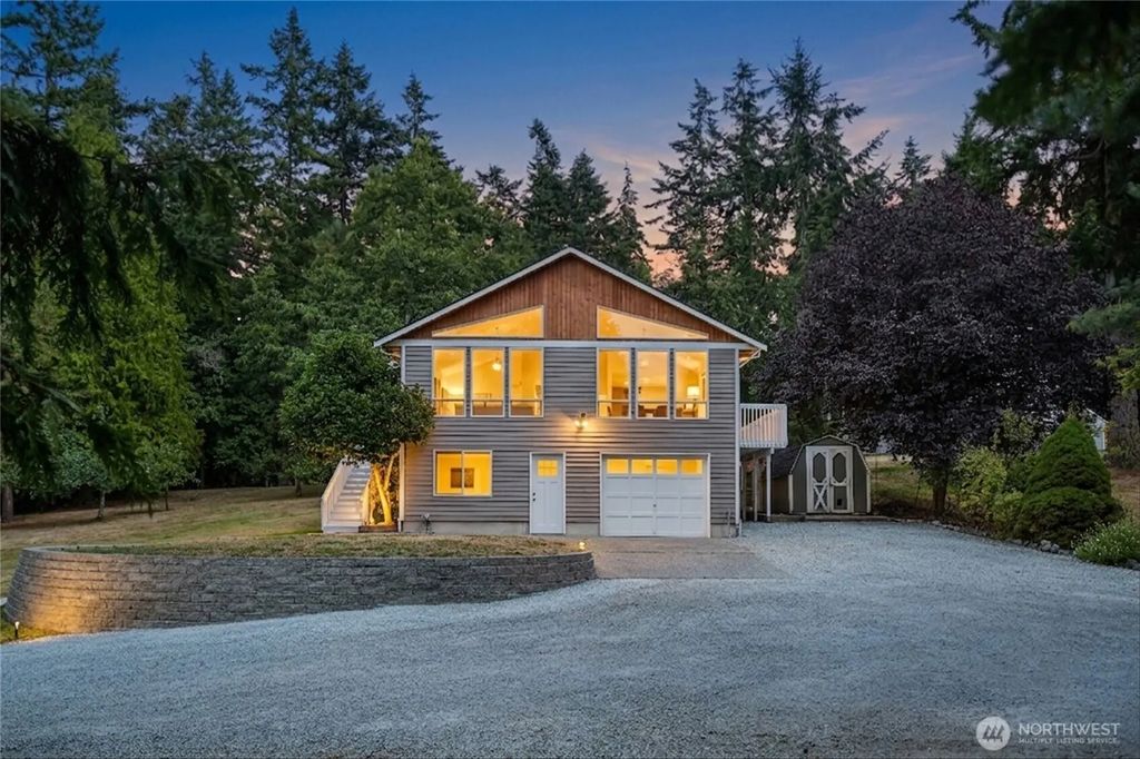937 Rowe Road, Camano Island