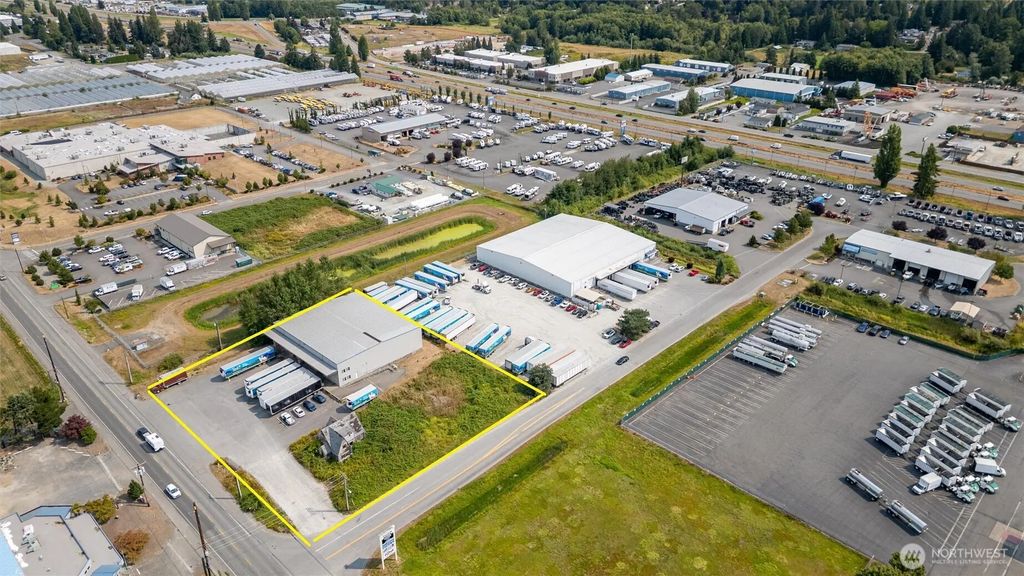 3616 Old Highway 99 South Road, Mount Vernon