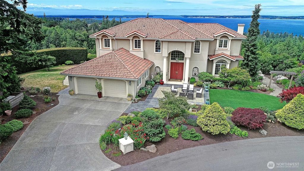 1009 Kingswood Drive, Camano Island