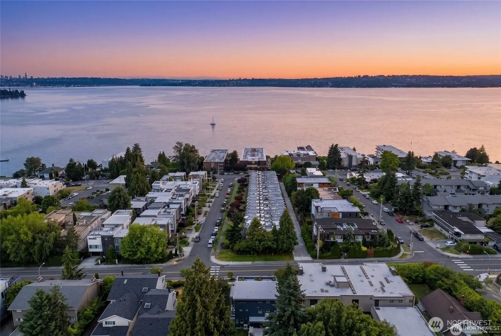 6304 Lakeview Drive, Kirkland