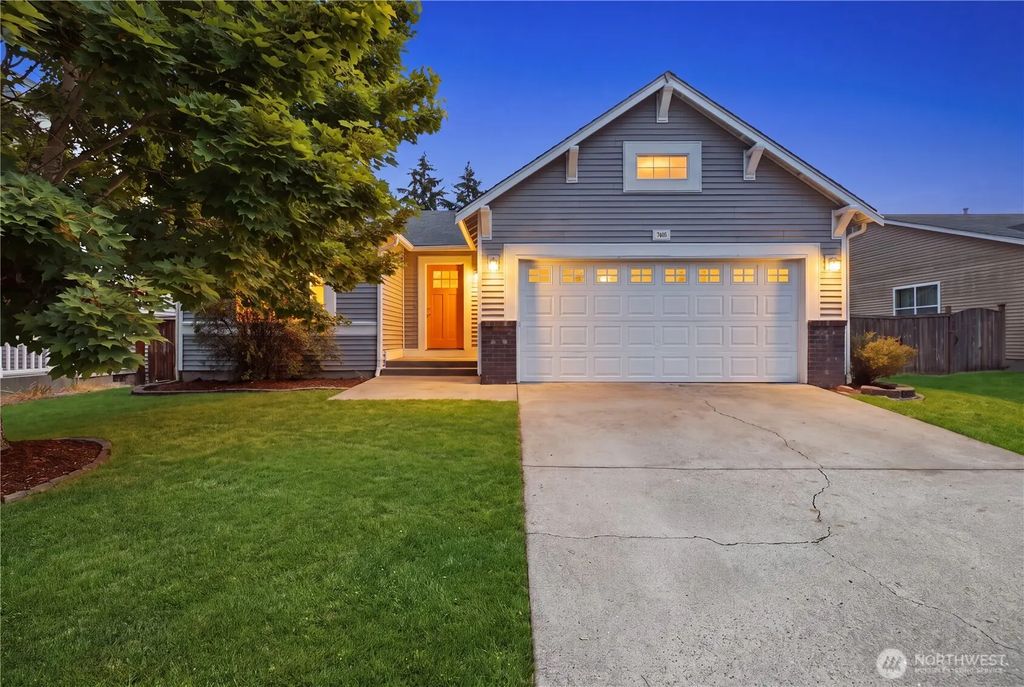 17405 85th Avenue Ct E, Puyallup