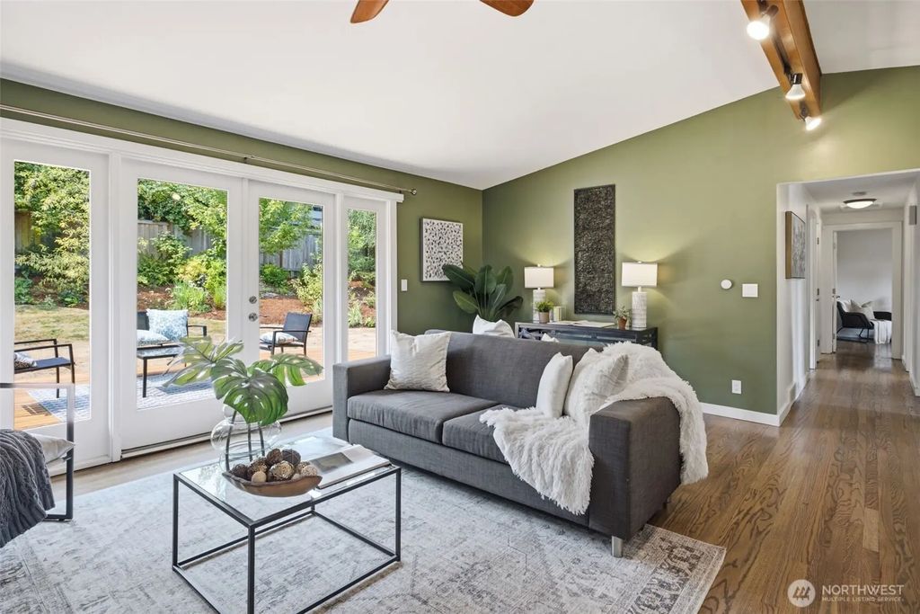 2411 156th Avenue Se, Bellevue