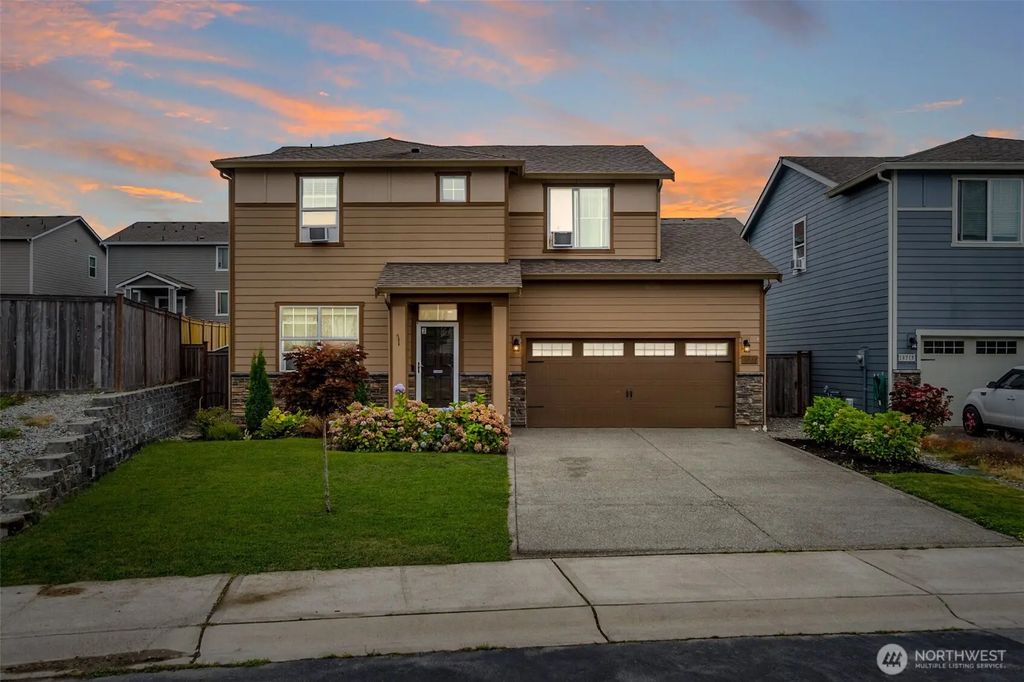 13707 66th Avenue E, Puyallup