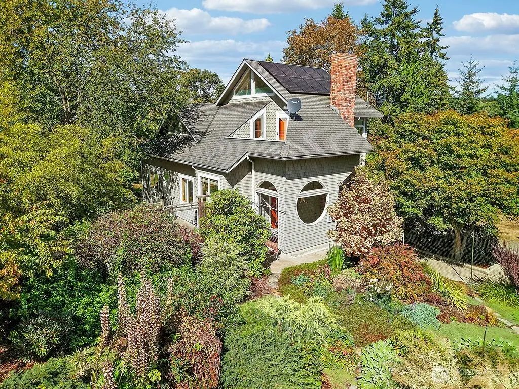2021 Walnut Street, Port Townsend