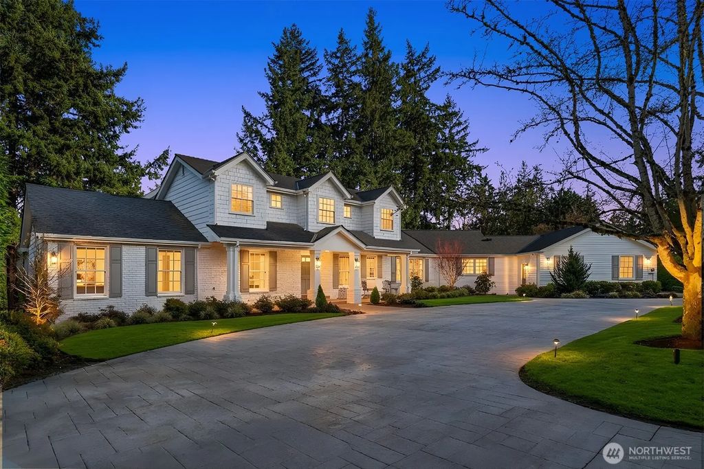 2242 79th Avenue Ne, Medina