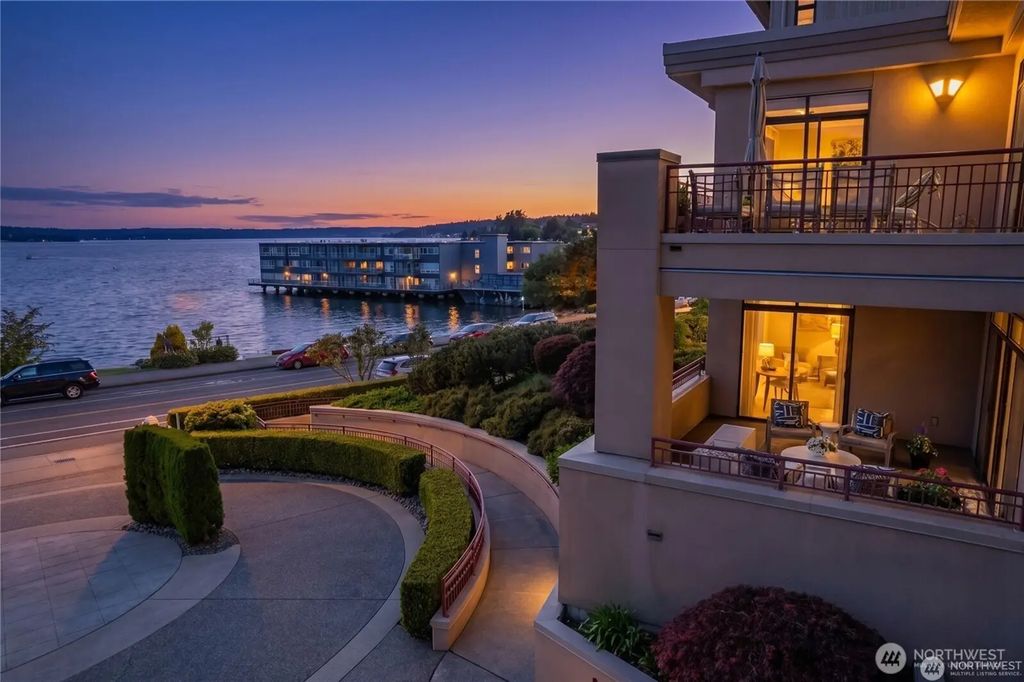 528 Lake Street S A201, Kirkland