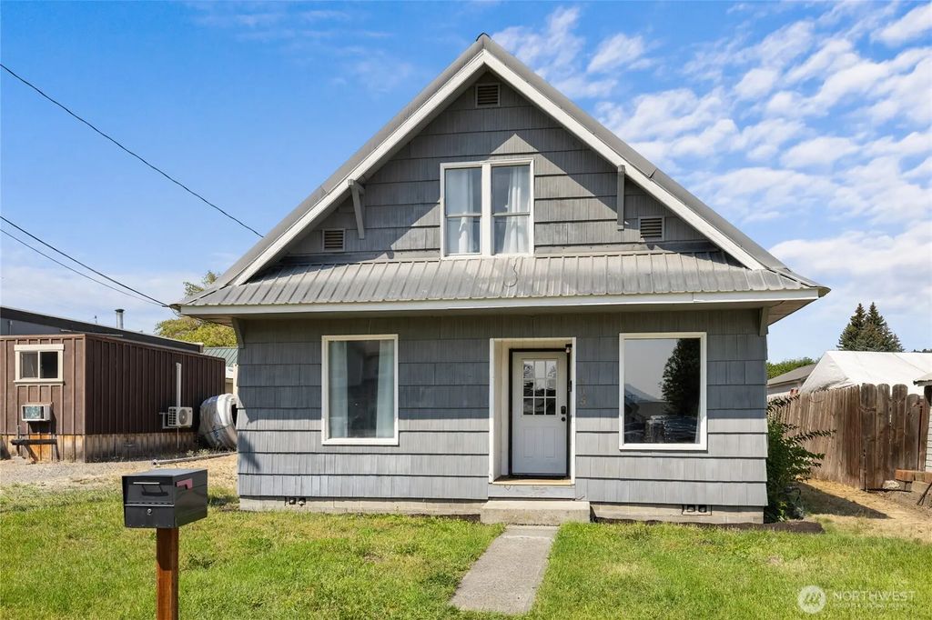 205 Yakima Ave, Cle Elum