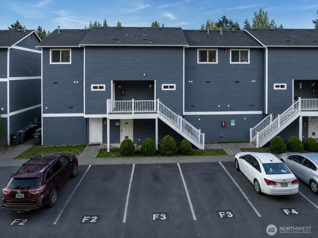 3939 10th Street Se F-3, Puyallup