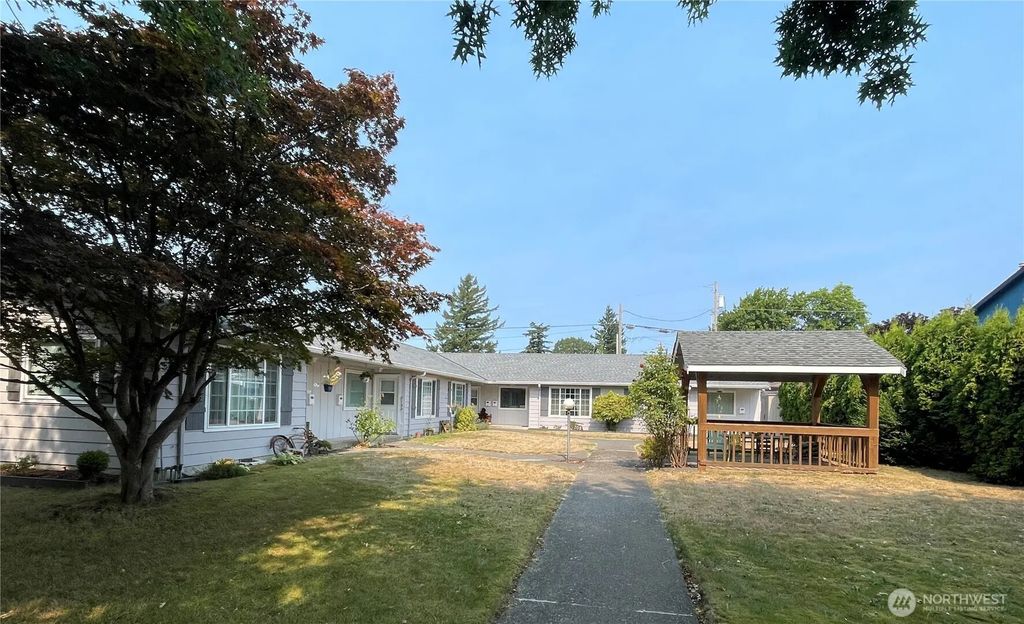 708 Grover Street, Lynden