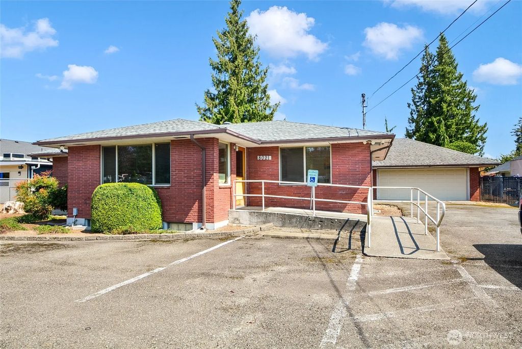 8021 State Avenue, Marysville