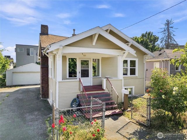 2211 Nw 64th Street, Seattle