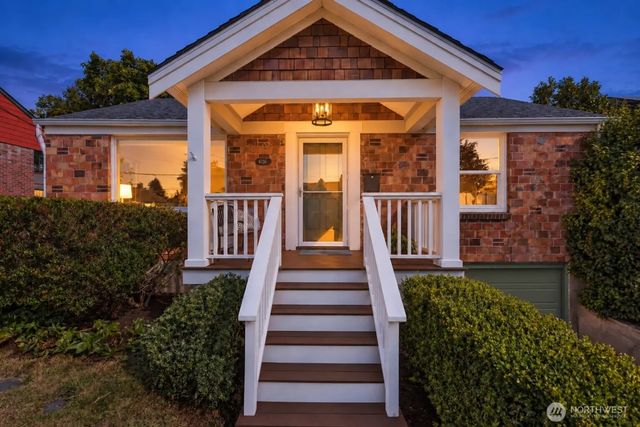 6736 10th Avenue Nw, Seattle