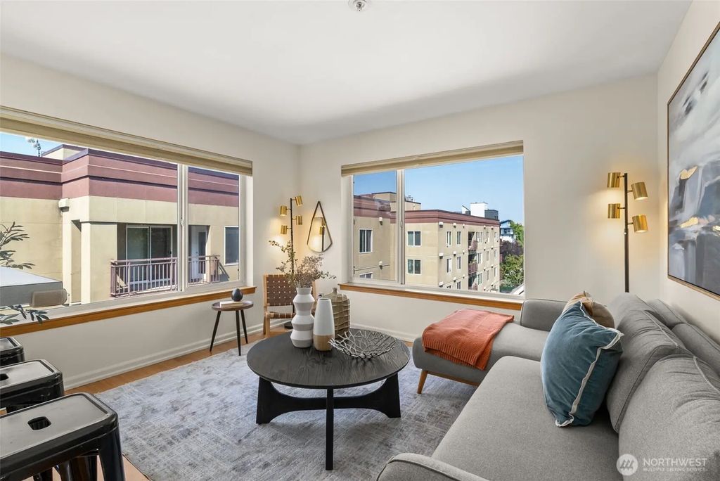 712 E Denny Way 501, Seattle