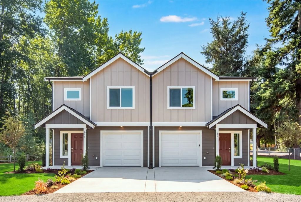612 & 614 122nd Street Ct E, Tacoma