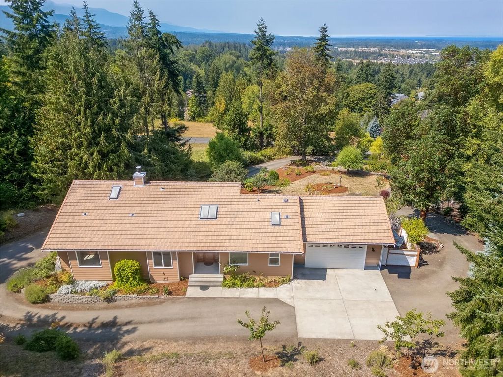 823 Fox Hollow Road, Sequim