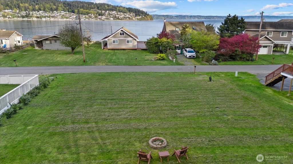 3697 Driftwood Drive, Clinton
