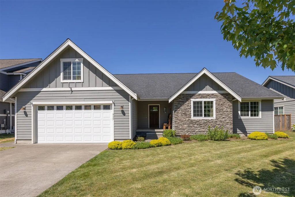 803 Mapleridge Drive, Everson