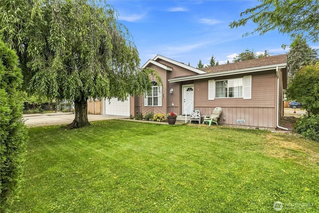 12 S Charles Street, Wenatchee